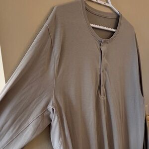 Men's Stylish Taupe Lululemon shirt